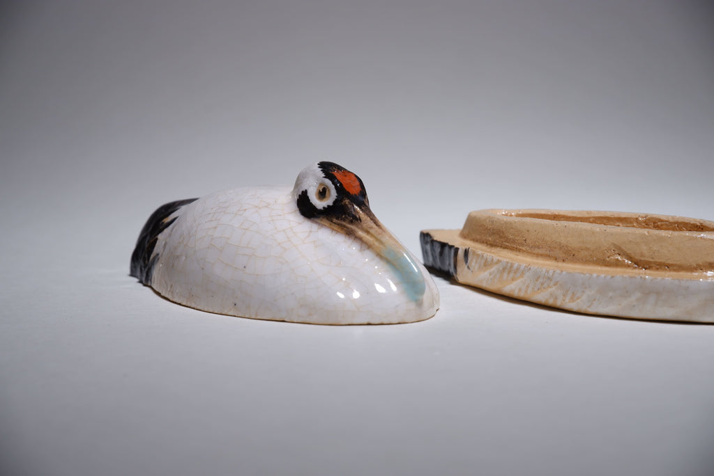 Kiyomizu Rokubei - "Nesting Crane" Incense Container (Kōgō) for Tea Ceremony